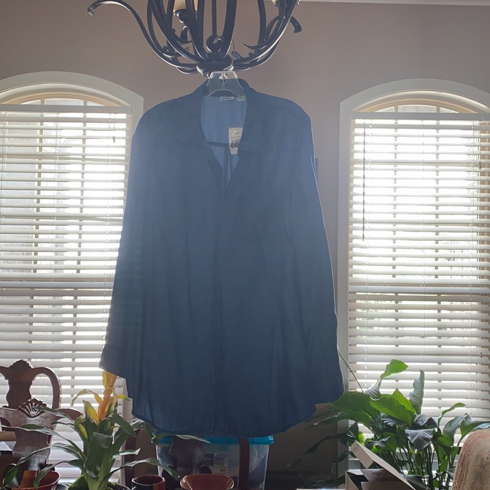 Long sleeve blue Jean shirt